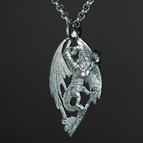 Schmuckanhänger Dragena